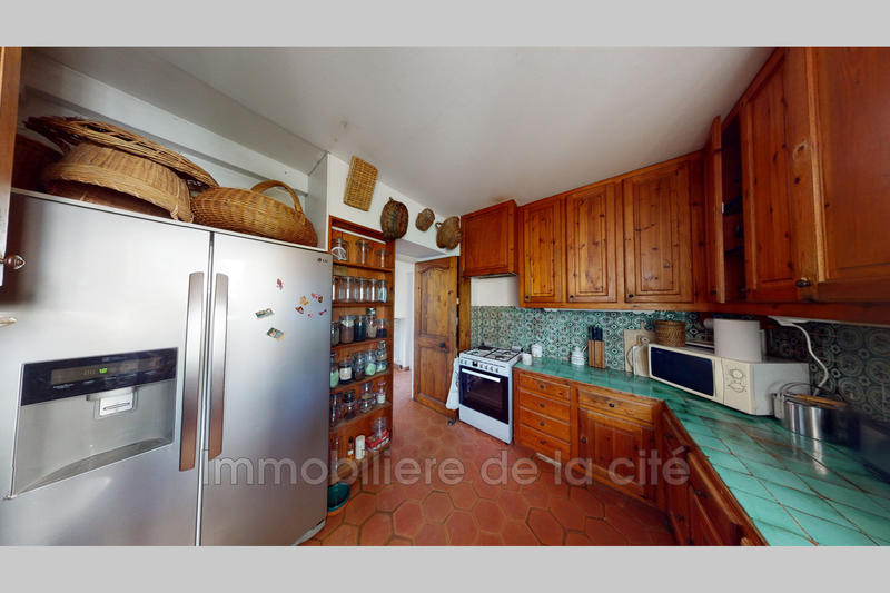 Maison - 239 m² - 8 pièces