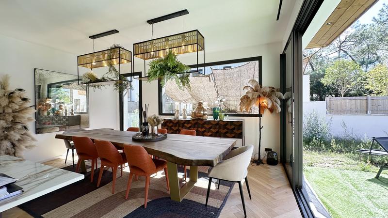 Maison d'architecte - 215 m² - 6 pièces