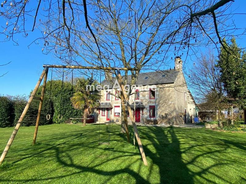 Maison - 180 m² - 7 pièces