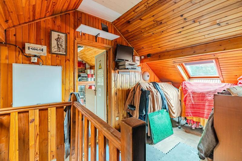 Maison - 250 m² - 7 pièces