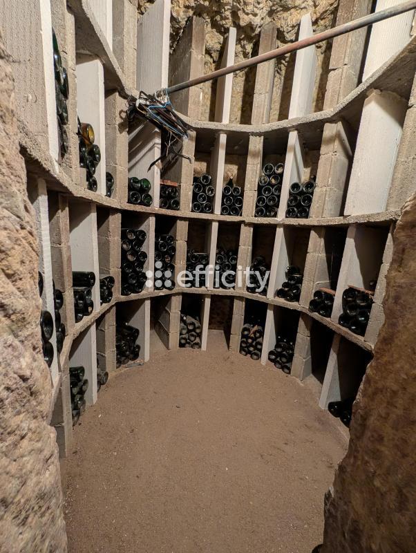 Parking / Garage - 60 m²