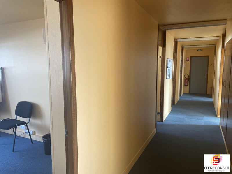 Bureau - 194 m²