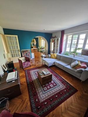 Maison - 210 m² - 5 pièces