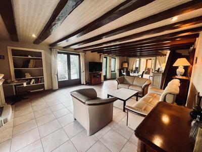 Propriété - 310 m² - 10 pièces