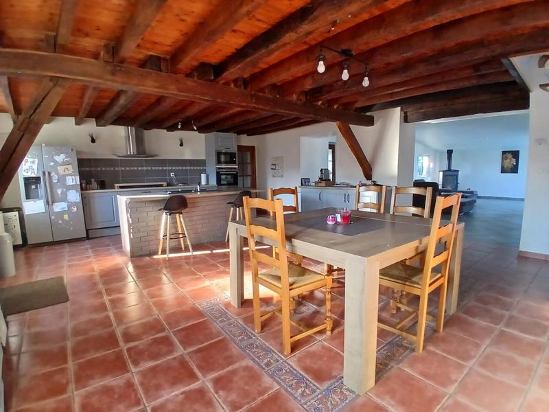 Maison - 228 m² - 6 pièces