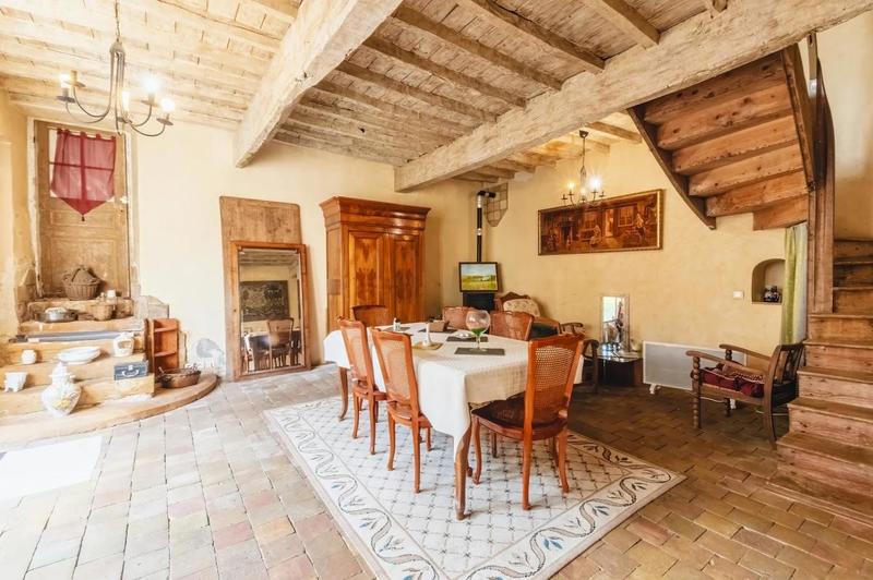 Maison - 275 m² - 7 pièces