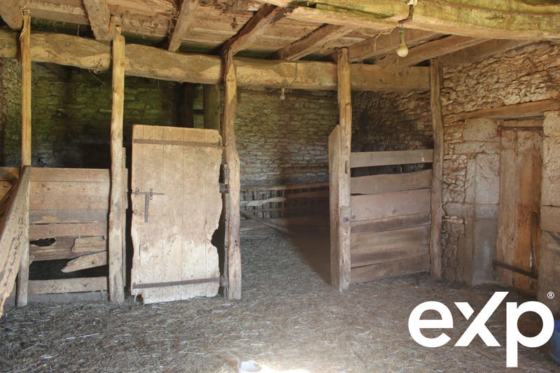 Ferme - 800 m² - 1 pièce