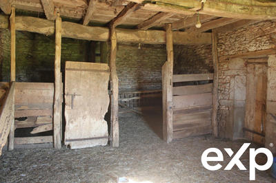 Ferme - 800 m² - 1 pièce