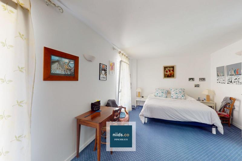 Maison - 308 m² - 7 pièces