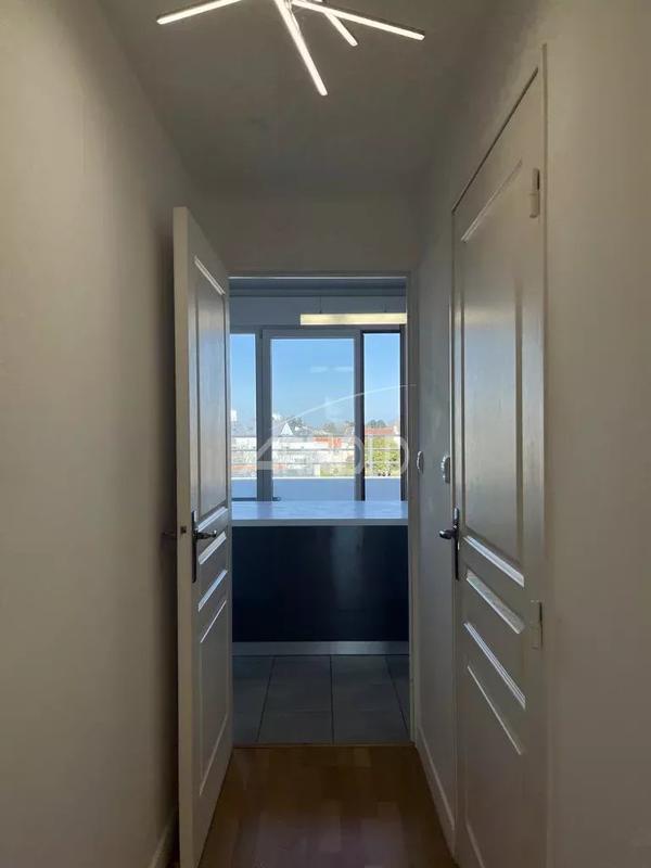 Appartement - 98 m² - 5 pièces