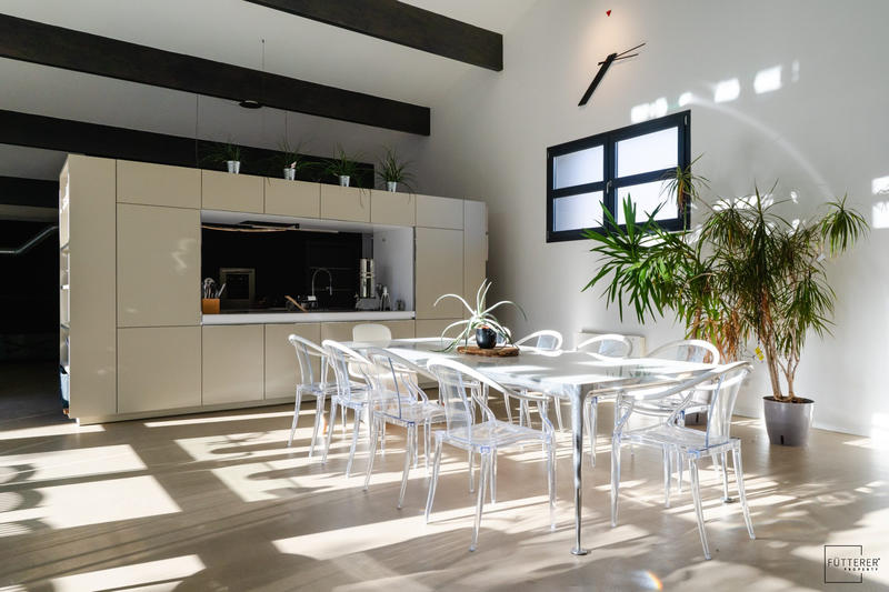 Maison contemporaine - 350 m² - 9 pièces