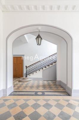 Appartement - 199 m² - 5 pièces