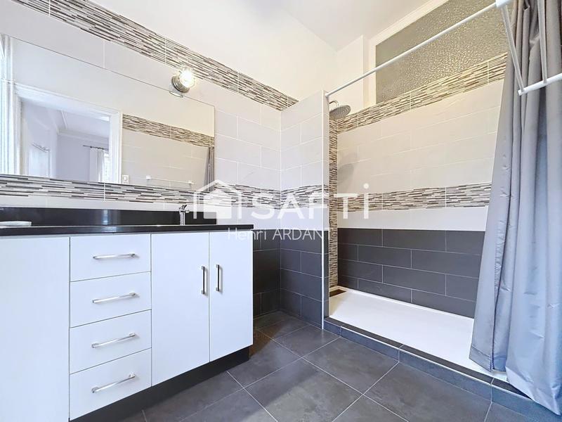 Maison de maîtres - 317 m² - 11 pièces