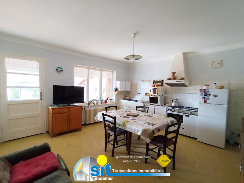 Maison - 247 m² - 10 pièces