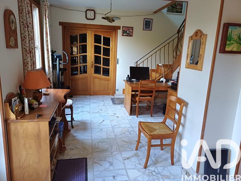 Maison - 230 m² - 8 pièces