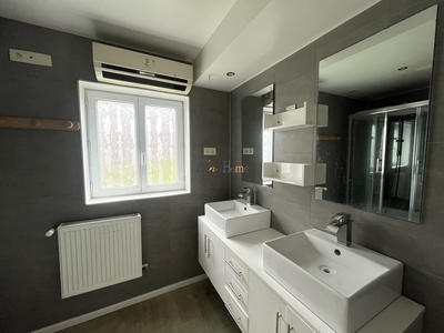 Maison - 158 m² - 5 pièces