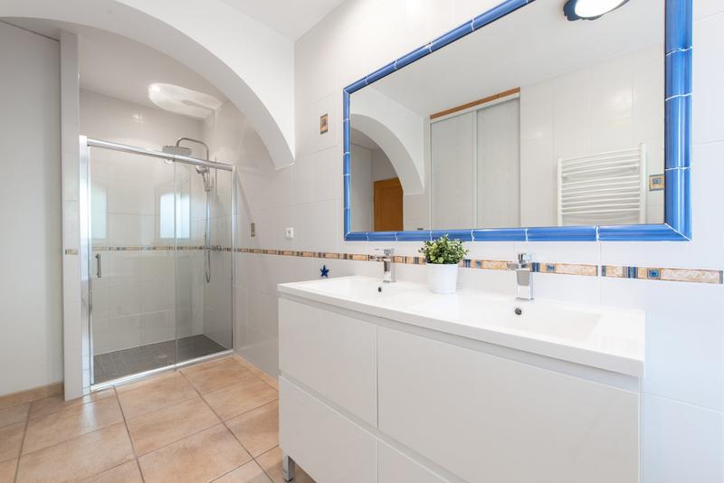 Maison - 245 m² - 7 pièces