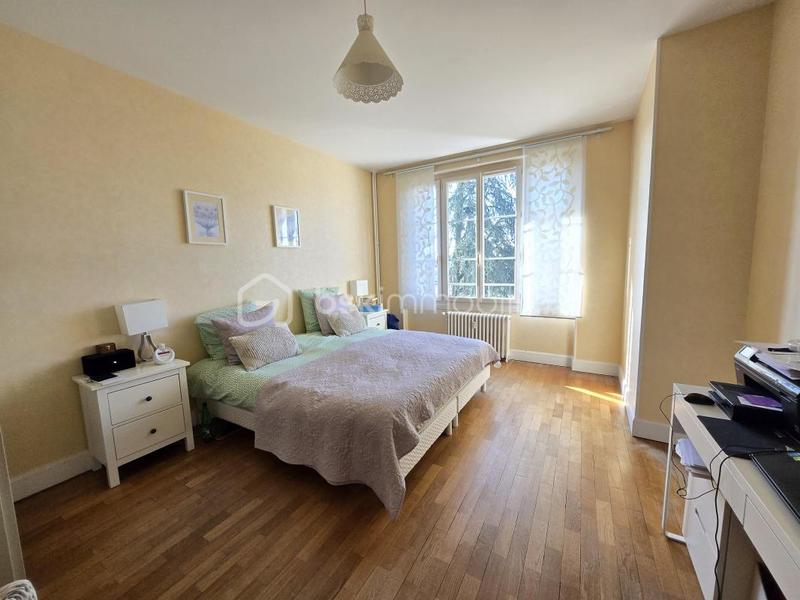 Appartement - 99 m² - 4 pièces