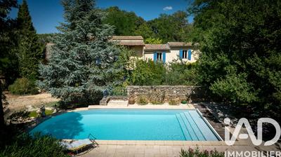 Maison - 343 m² - 14 pièces