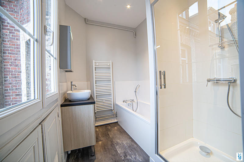 Appartement - 143 m² - 5 pièces