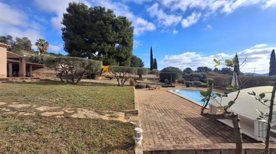 Maison - 175 m² - 6 pièces