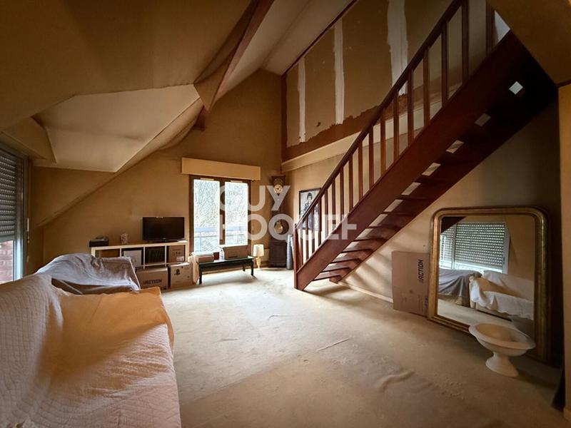 Appartement - 100 m² - 5 pièces