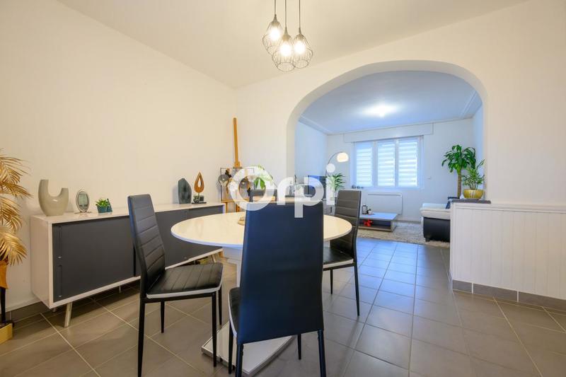 Maison - 94 m² - 4 pièces