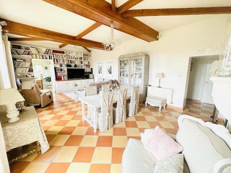 Maison - 180 m² - 6 pièces