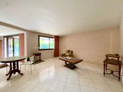 Maison - 298 m² - 7 pièces