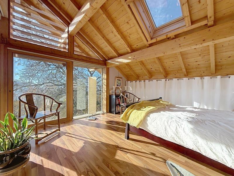 Maison - 300 m² - 6 pièces