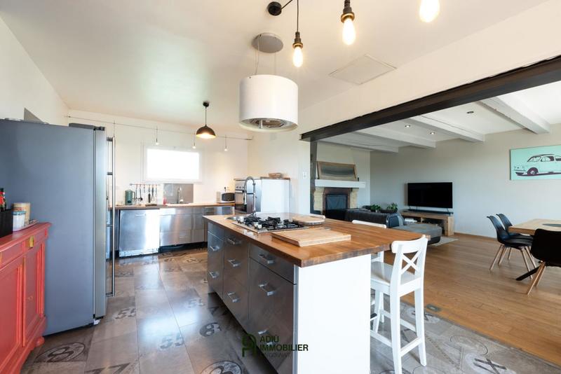 Propriété - 252 m² - 5 pièces