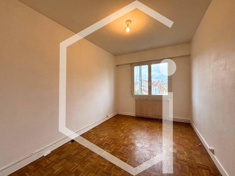 Immeuble - 305 m² - 16 pièces