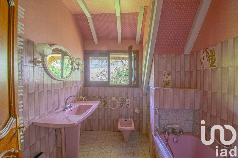 Maison - 333 m² - 8 pièces