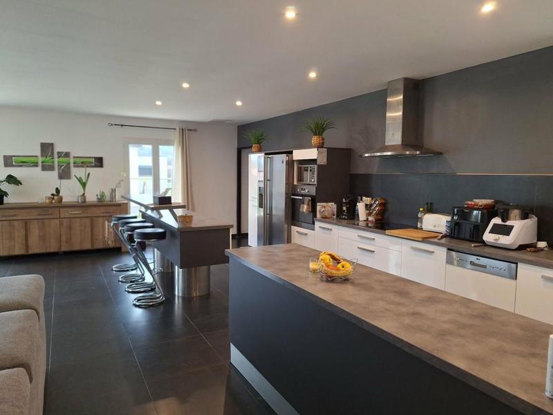 Maison - 163 m² - 5 pièces