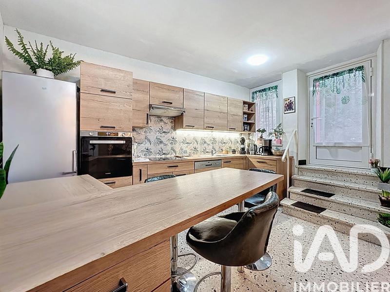 Maison de village - 150 m² - 8 pièces