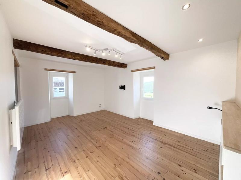 Appartement - 81 m² - 3 pièces