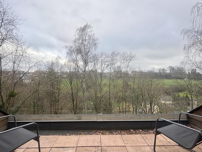 Maison - 216 m² - 7 pièces