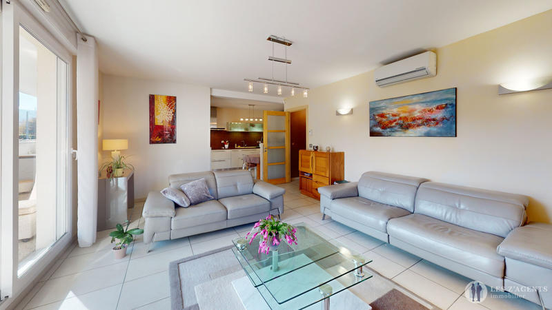 Appartement - 91 m² - 4 pièces