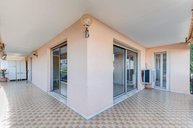 Appartement - 83 m² - 3 pièces