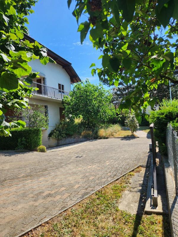 Maison - 261 m² - 11 pièces