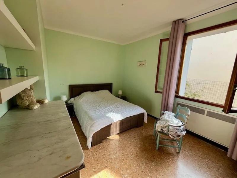 Villa - 196 m² - 8 pièces