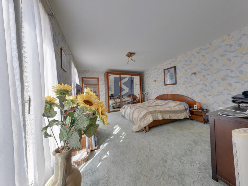 Maison - 160 m² - 7 pièces