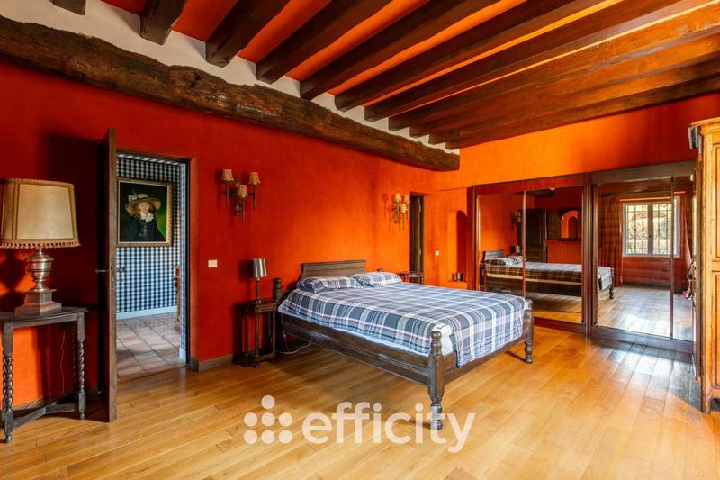 Maison - 300 m² - 7 pièces