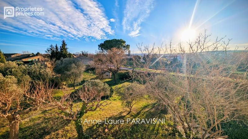 Maison - 205 m² - 5 pièces