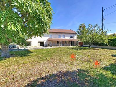 Maison - 152 m² - 7 pièces