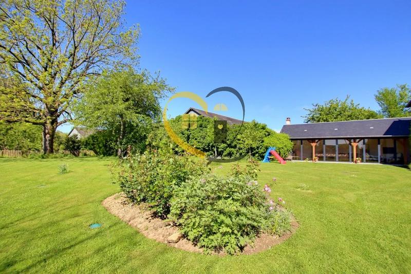 Maison - 280 m² - 5 pièces