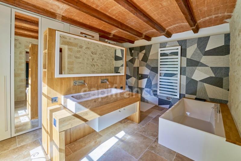 Maison - 290 m² - 8 pièces