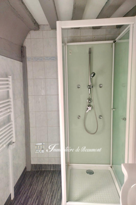 Maison - 210 m² - 6 pièces