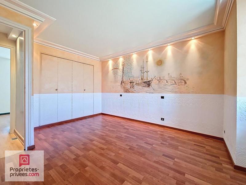 Maison - 253 m² - 10 pièces