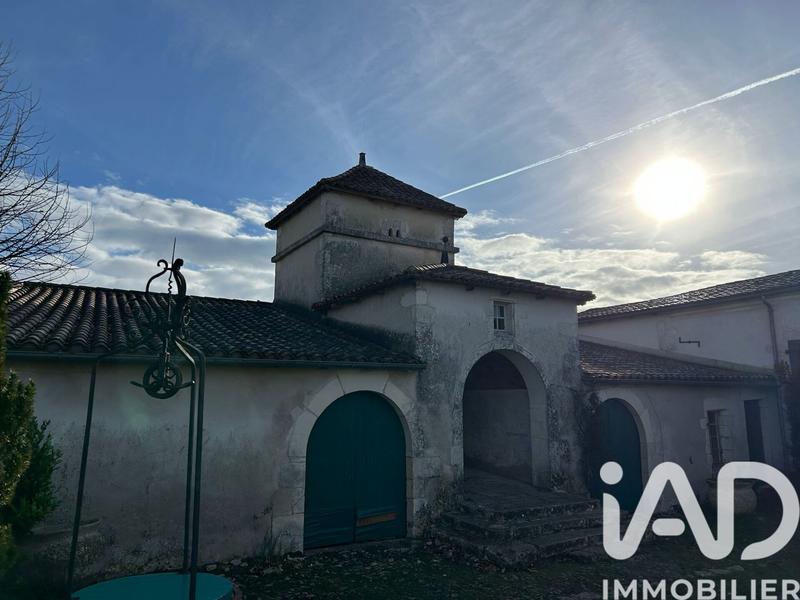 Maison - 230 m² - 9 pièces